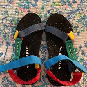 NWOT Teddy Fresh Sandals